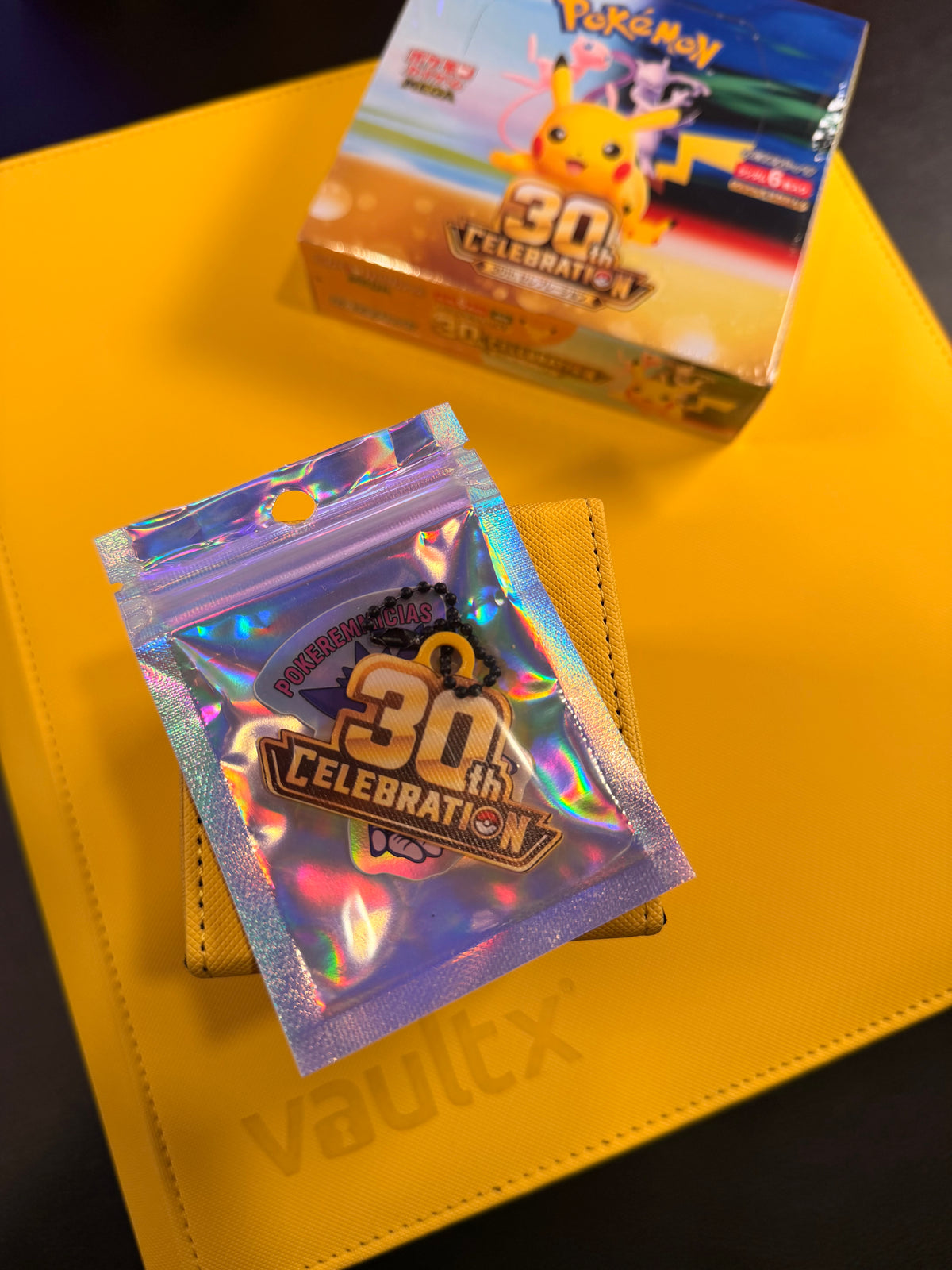 Llavero para álbum 30 aniversario Pokemon