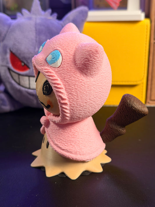 Mimikyu con poncho de Mew, detalle - Pokeremmicias