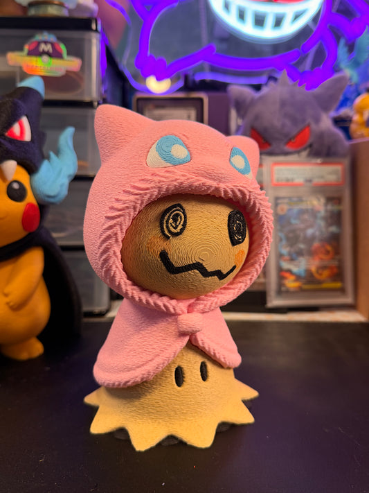 Mimikyu con poncho de Mew grande impreso en 3D - Pokeremmicias